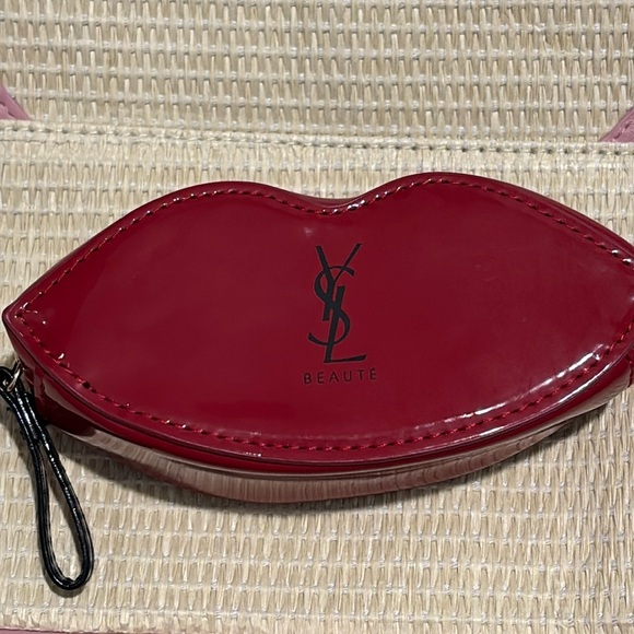 YSL Red Lip-Shaped Clutch - Picture 2 of 8